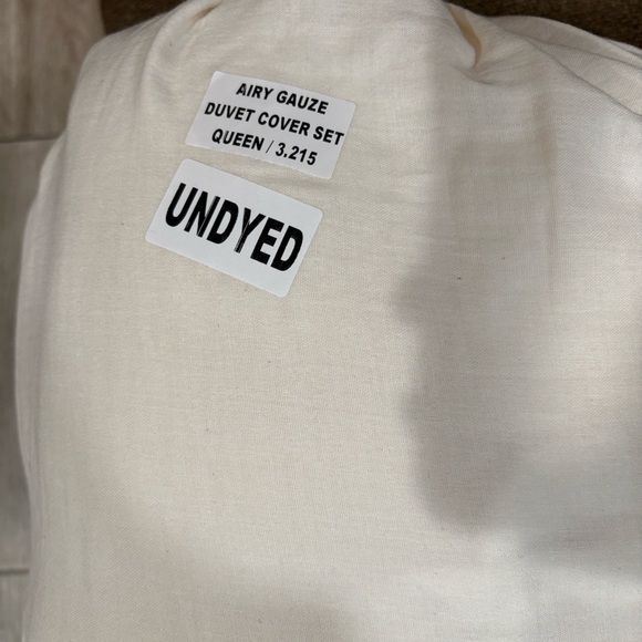 Quince Ivory Drawstring Pouch - Picture 5 of 6